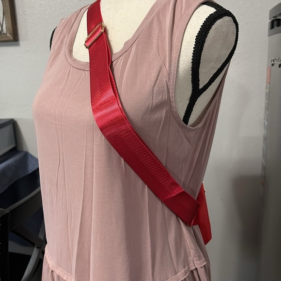 NIP Solid Color Quilted Adjustable Strap Crossbody Fanny Pack - Picture 2 of 7